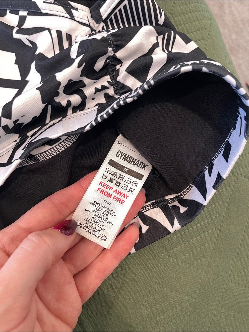 Gymshark Black & White Abstract Strappy Sports Bra - Picture 7 of 7